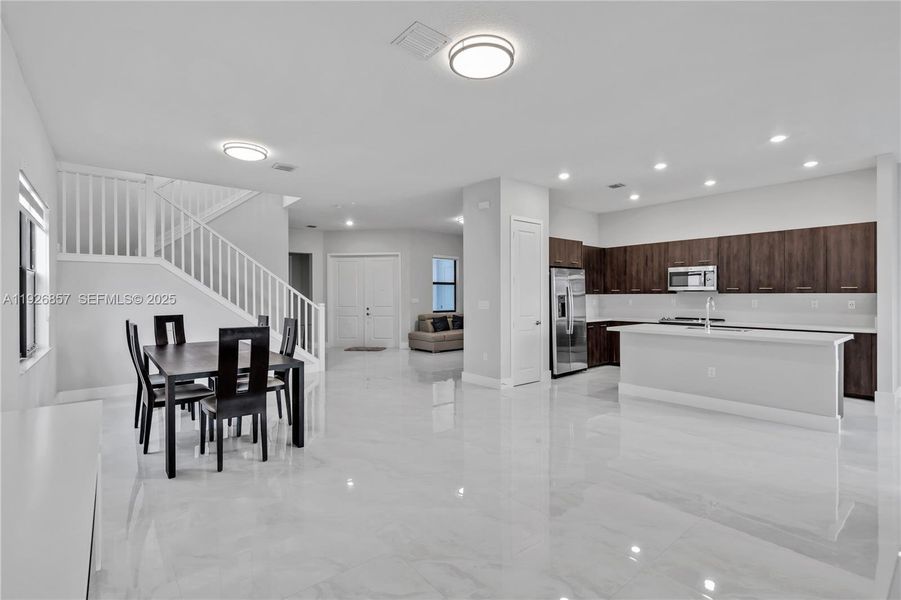 Furnished interior view inside a new home in , Miramar (Image 6).