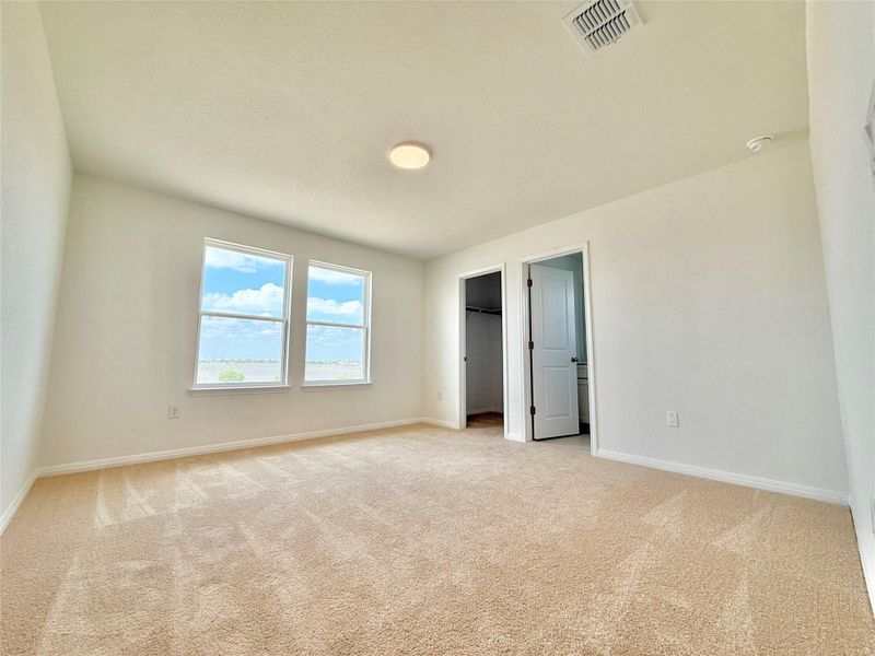 Spacious, unfurnished interior of a new home in Porter Country, Buda (Image 10). Spacious, unfurnished interior of a new home in Porter Country, Buda (Image 10).
