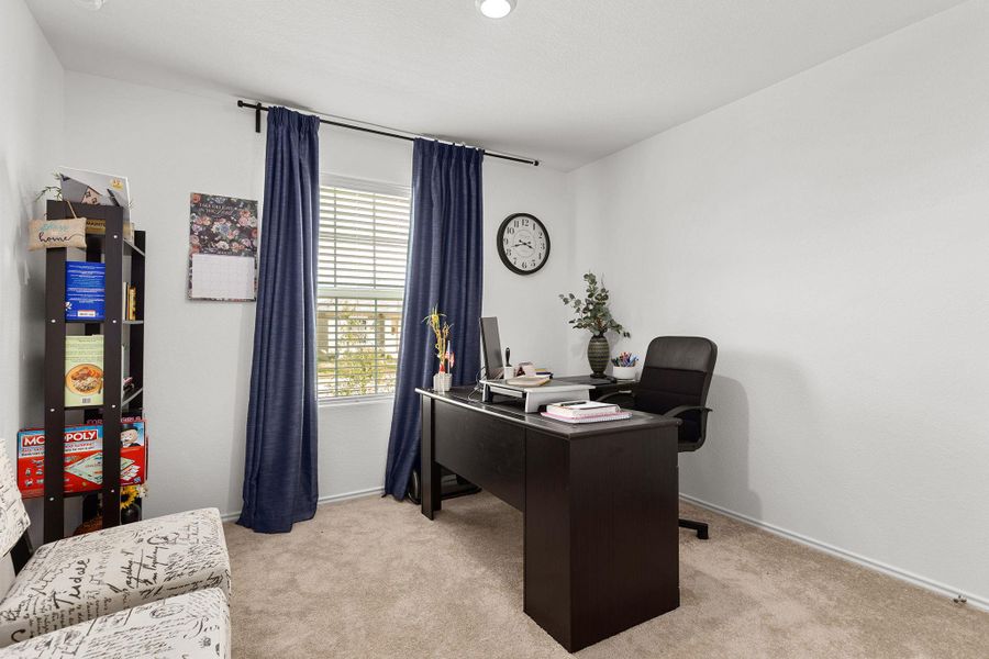 Furnished interior view inside a new home in Cotton Brook: Claremont Collection, Hutto (Image 5). Furnished interior view inside a new home in Cotton Brook: Claremont Collection, Hutto (Image 5).