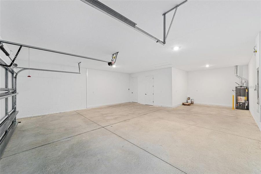 Spacious, unfurnished interior of a new home in , Ocala (Image 36). Spacious, unfurnished interior of a new home in , Ocala (Image 36).