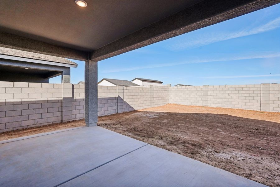 Covered patio. Finishes and options may vary. Covered patio. Finishes and options may vary.