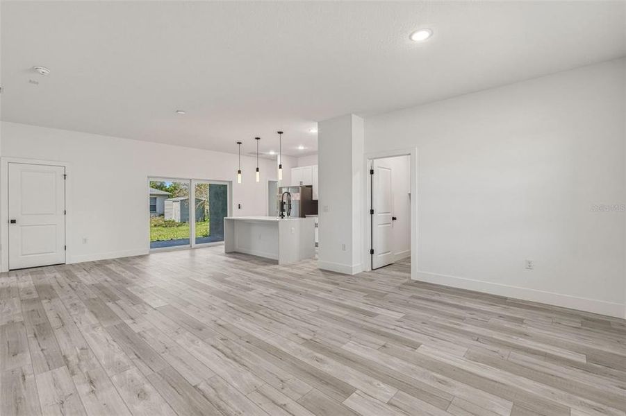 Spacious, unfurnished interior of a new home in , North Port (Image 31).