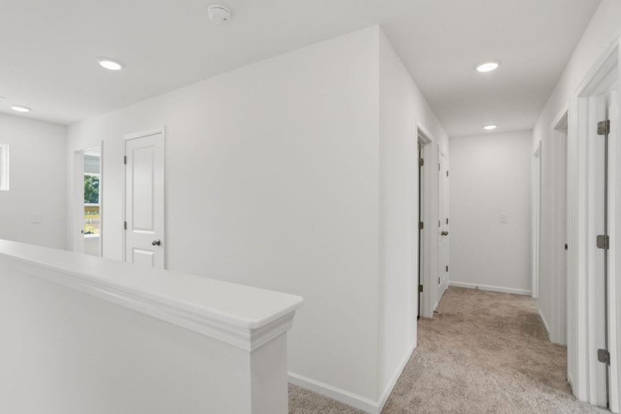 Spacious, unfurnished interior of a new home in Harrington, Greenville (Image 16).