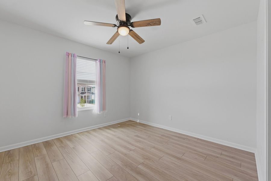 Spacious, unfurnished interior of a new home in Bradford Pointe, Summerville (Image 33).