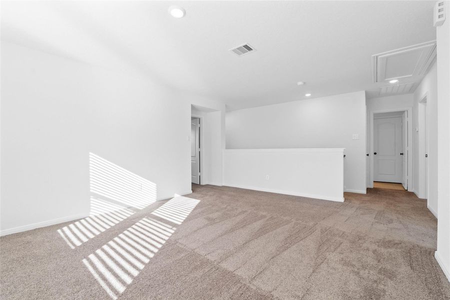 Spacious, unfurnished interior of a new home in Glendale Lakes North, Arcola (Image 17).