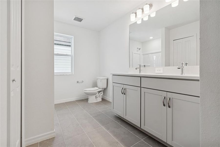 Furnished interior view inside a new home in Southpointe, Palmetto (Image 7).