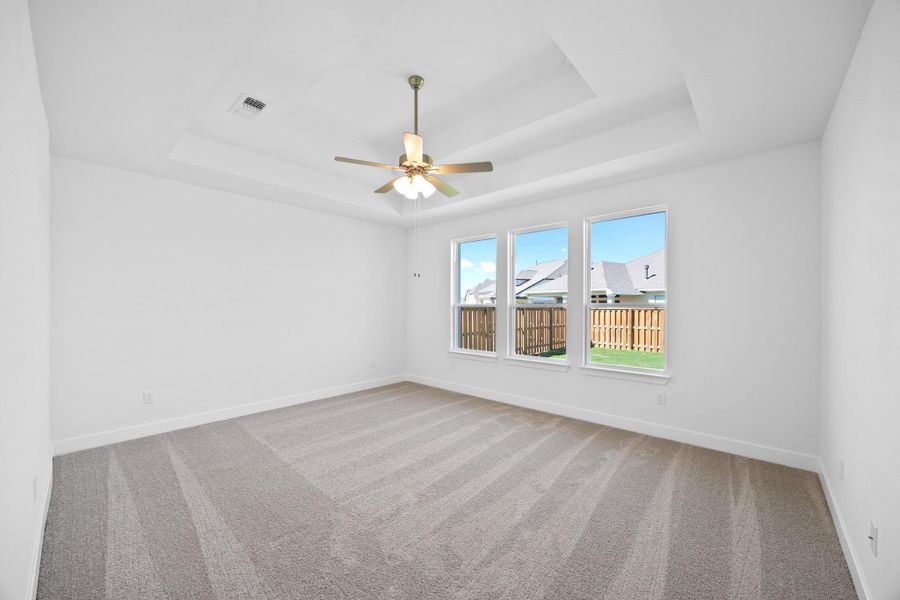Spacious, unfurnished interior of a new home in Parmer Ranch, Georgetown (Image 24).