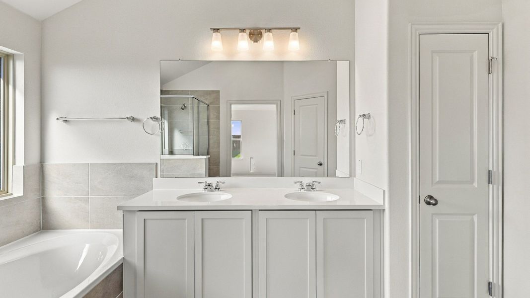 Furnished interior view inside a new home in The Oaks, Red Oak (Image 33).