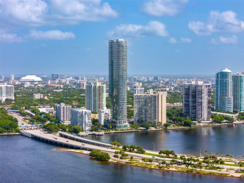 Condo located in Miami, FL showcasing its design and architecture (Image 27). Condo located in Miami, FL showcasing its design and architecture (Image 27).