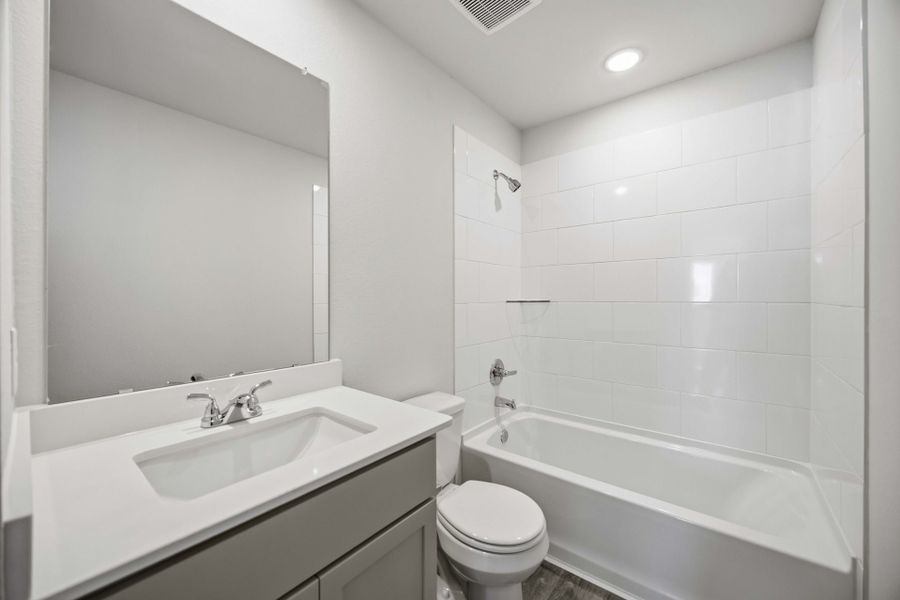 1218 Lilly Lane - Matagorda - Secondary Bathroom 1218 Lilly Lane - Matagorda - Secondary Bathroom