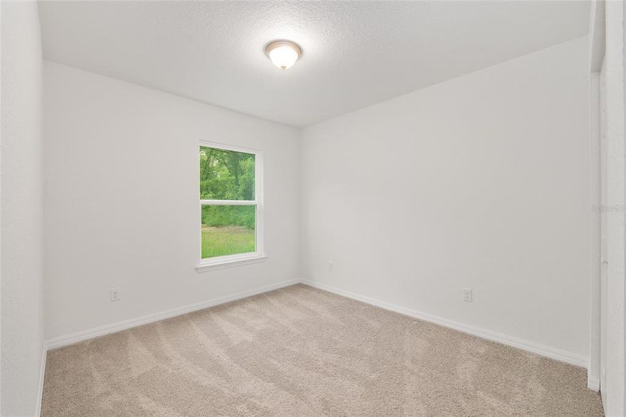 Spacious, unfurnished interior of a new home in , Ocala (Image 12).