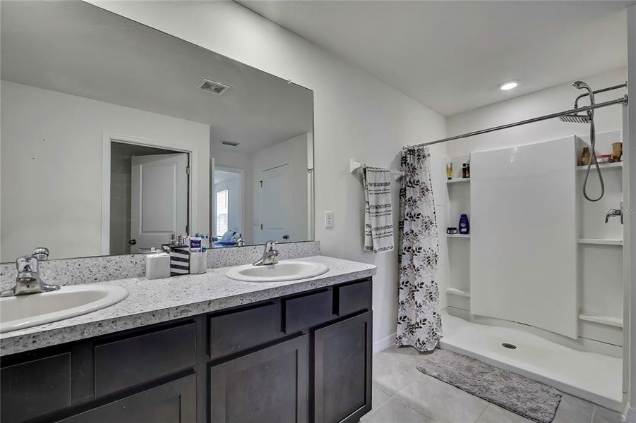 Furnished interior view inside a new home in Heritage Hills, Dade City (Image 31). Furnished interior view inside a new home in Heritage Hills, Dade City (Image 31).