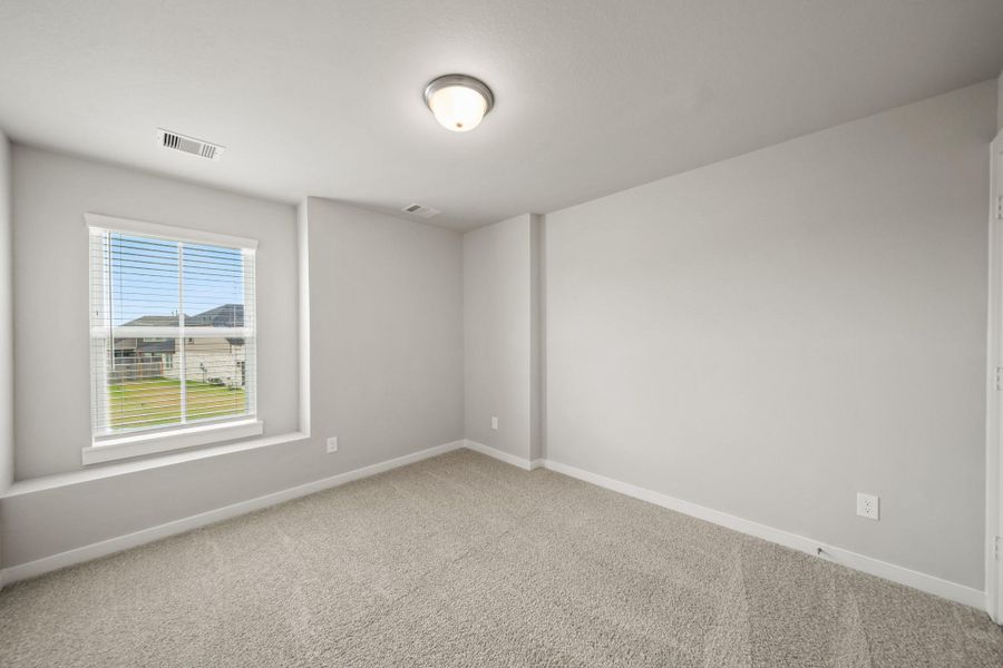 Spacious, unfurnished interior of a new home in Grand Oaks – The Cove, Houston (Image 14).