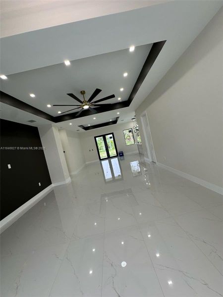 Spacious, unfurnished interior of a new home in , Lehigh Acres (Image 29).