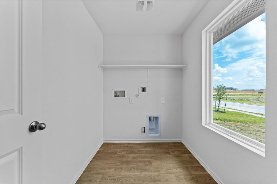 Spacious, unfurnished interior of a new home in Prairie Lakes, Buda (Image 12).