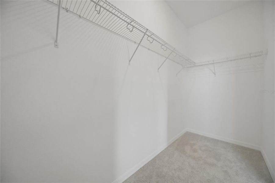 Spacious, unfurnished interior of a new home in Tyson Reserve, St. Cloud (Image 26).