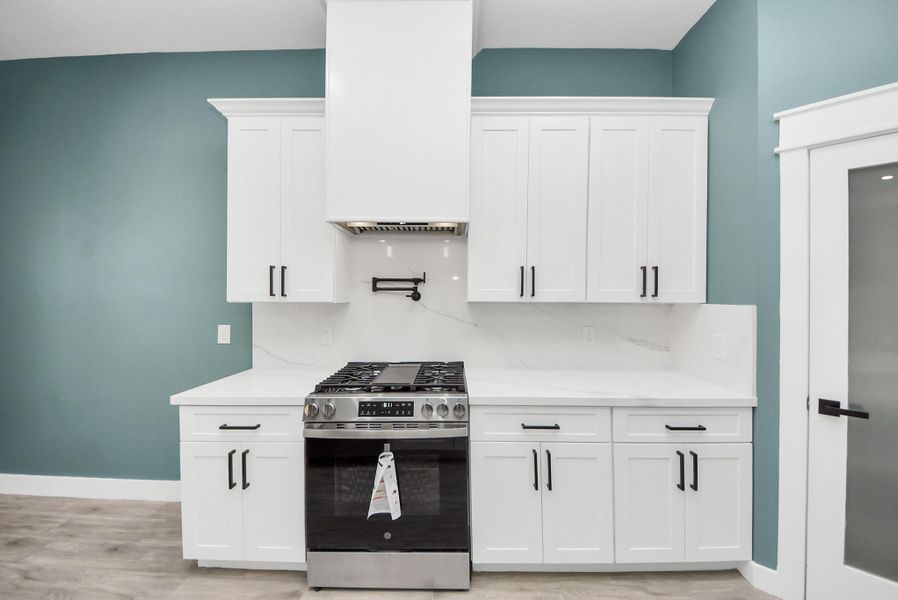 Furnished interior view inside a new home in , Pasadena (Image 17).