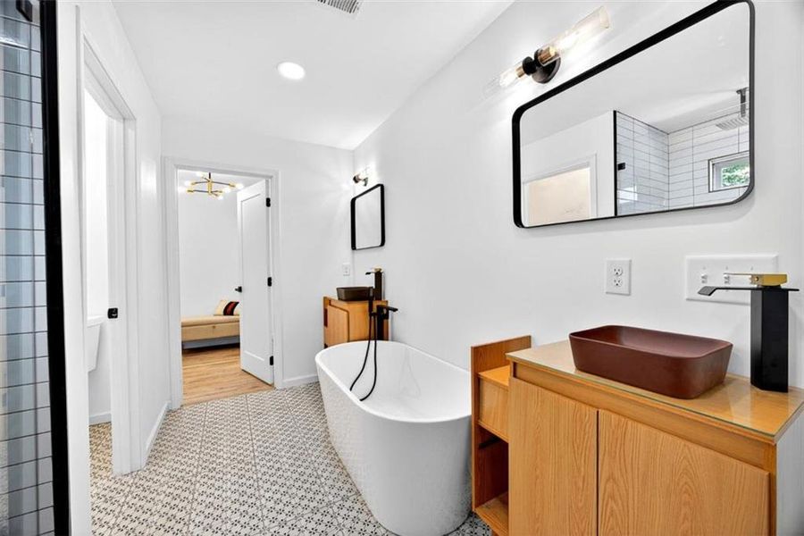 Furnished interior view inside a new home in , Atlanta (Image 7).