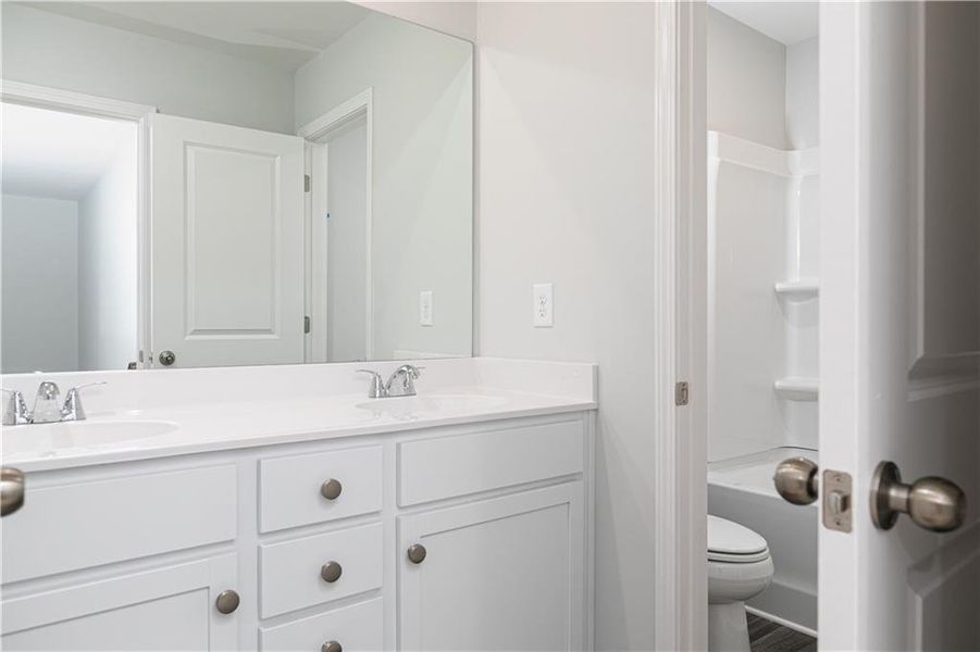 Image 38 of a home in Rhodes Glen.