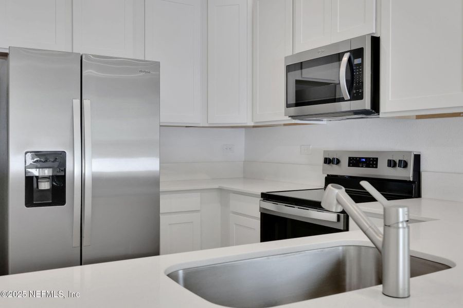Furnished interior view inside a new home in Kasen Oaks, Jacksonville (Image 9).