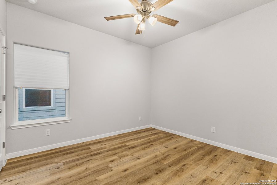 Spacious, unfurnished interior of a new home in , San Antonio (Image 36).