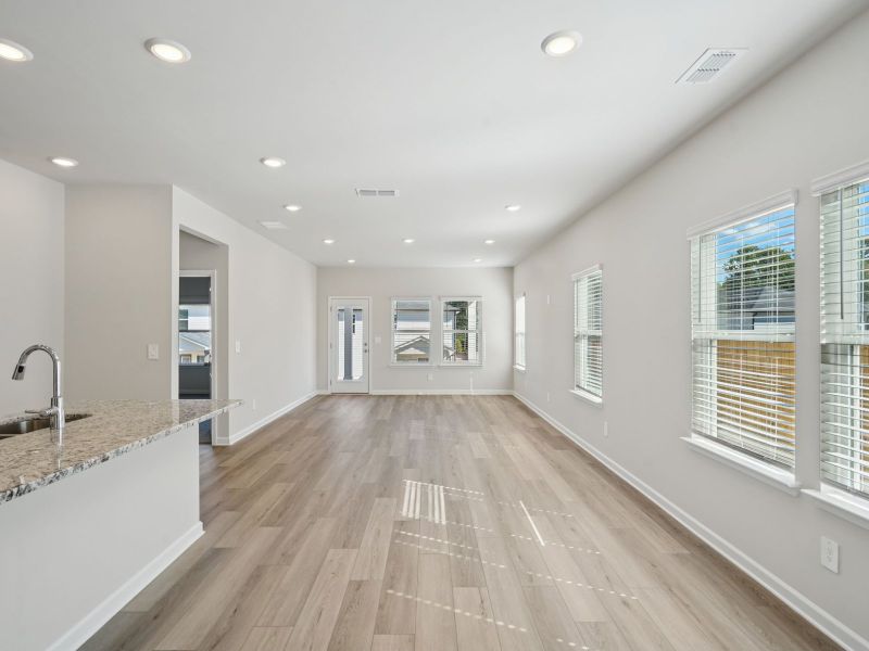 Spacious, unfurnished interior of a new home in Avalon - Reserve Series, Conyers (Image 12).