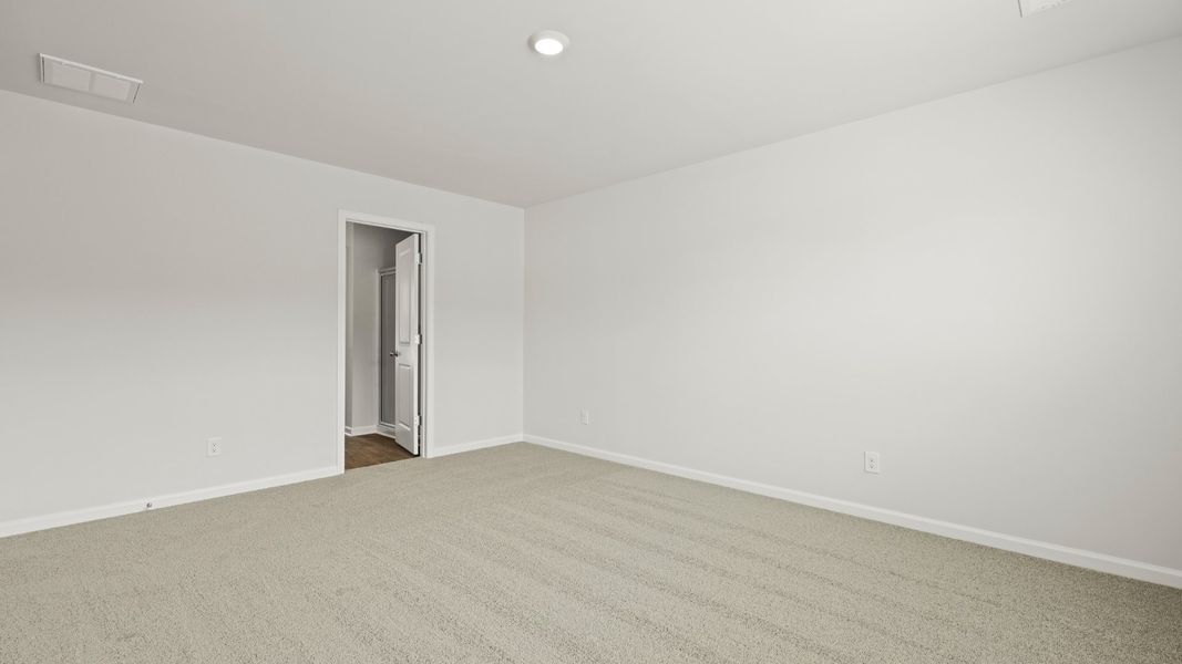 Spacious, unfurnished interior of a new home in Hillcrest, Ravenel (Image 17).