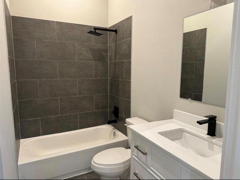 Furnished interior view inside a new home in 420 Benbrook, Houston (Image 5). Furnished interior view inside a new home in 420 Benbrook, Houston (Image 5).