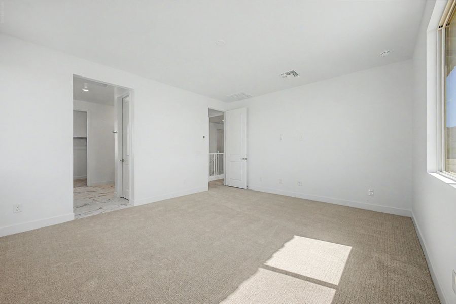 Spacious, unfurnished interior of a new home in Frontera, Surprise (Image 12).