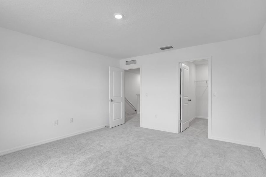 Spacious, unfurnished interior of a new home in Waterstone Townhomes, Groveland (Image 17).