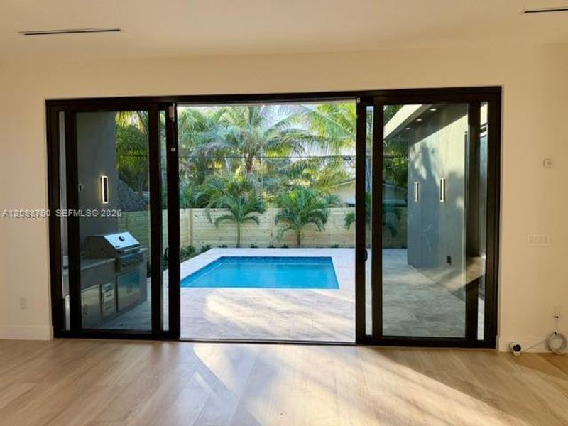 Spacious, unfurnished interior of a new home in , Fort Lauderdale (Image 25). Spacious, unfurnished interior of a new home in , Fort Lauderdale (Image 25).