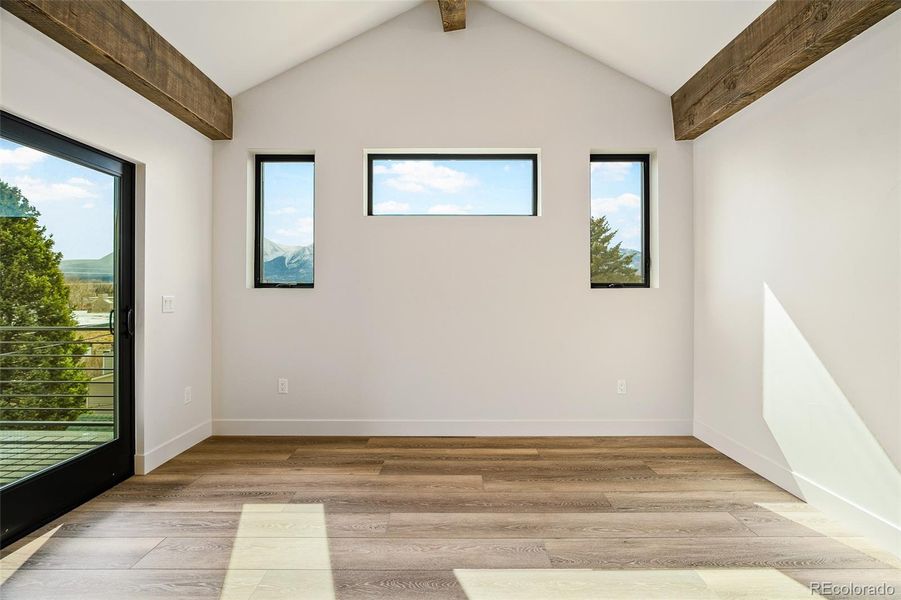 Spacious, unfurnished interior of a new home in , Buena Vista (Image 35).