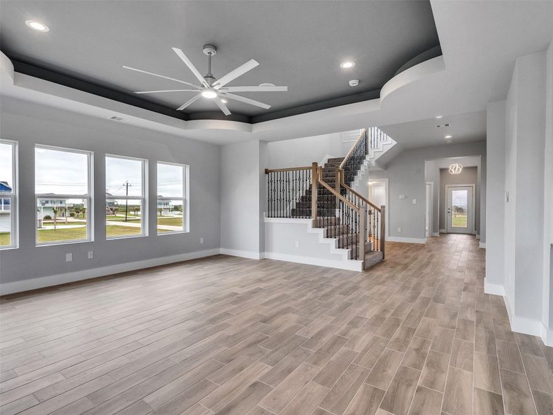 Spacious, unfurnished interior of a new home in , Galveston (Image 28).