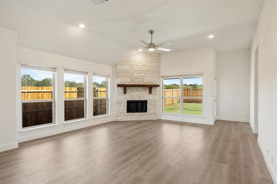 Spacious, unfurnished interior of a new home in East Oak Creek 60-65, Commerce (Image 19).
