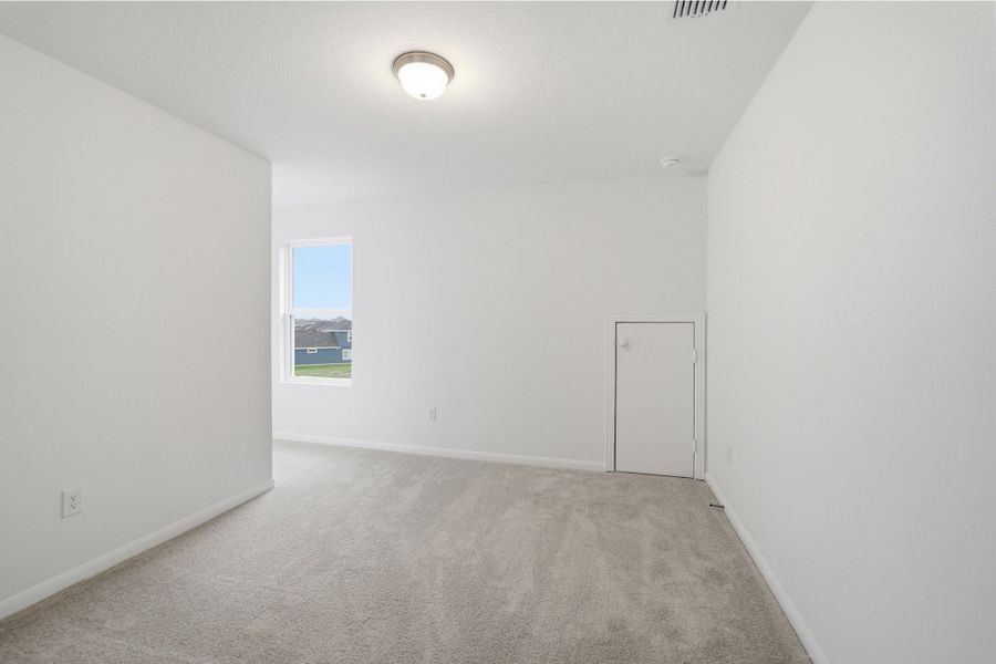 Spacious, unfurnished interior of a new home in Willow View, Converse (Image 42).
