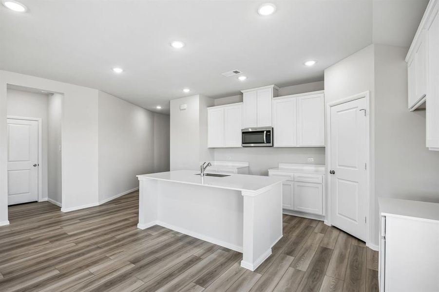 Furnished interior view inside a new home in Santorini, Seagoville (Image 6).