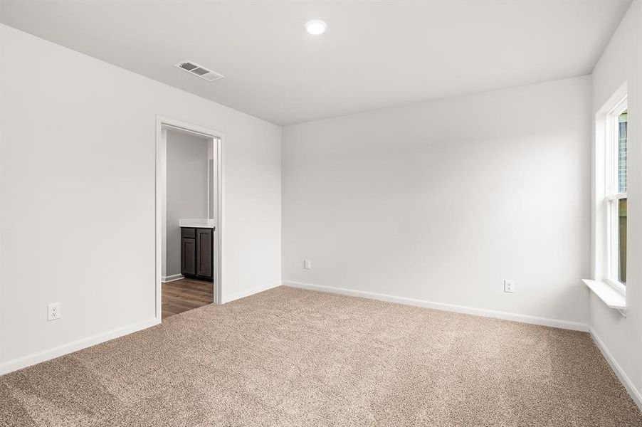 Spacious, unfurnished interior of a new home in Patriot Estates, Venus (Image 11).