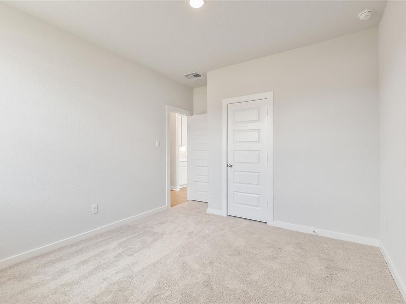 Spacious, unfurnished interior of a new home in Liberty Estates, Cleveland (Image 33).