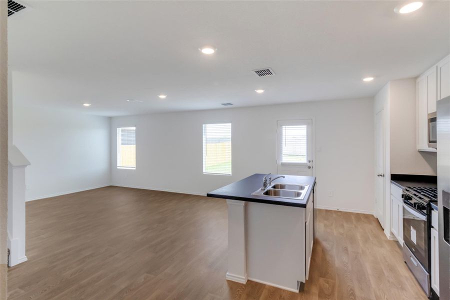 Image 16 of a home in Prairie Lakes. Image 16 of a home in Prairie Lakes.