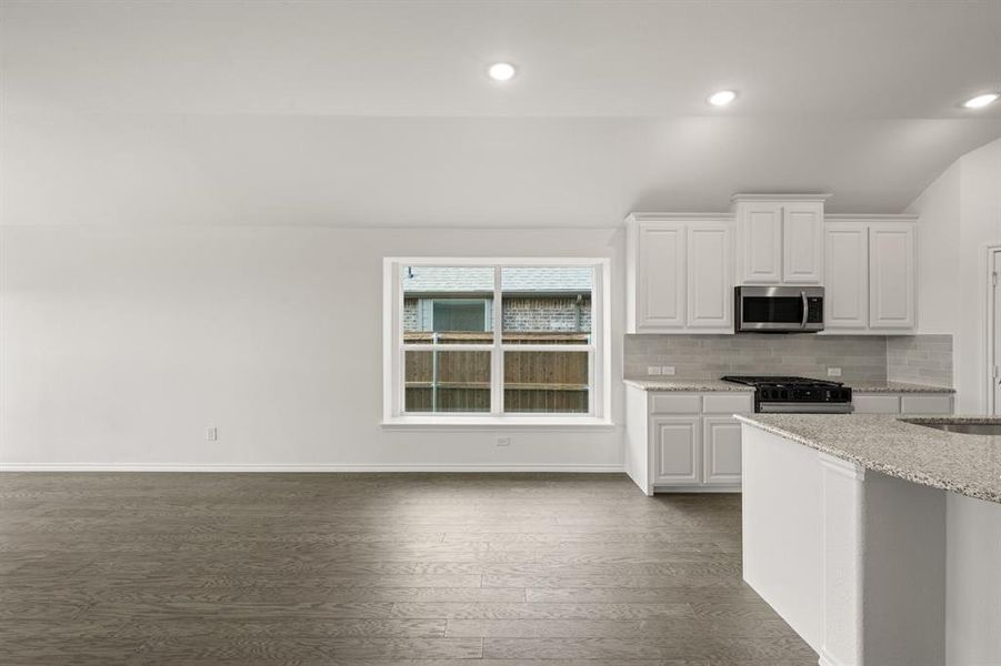 4325 Sun Meadow- DIning-1 4325 Sun Meadow- DIning-1