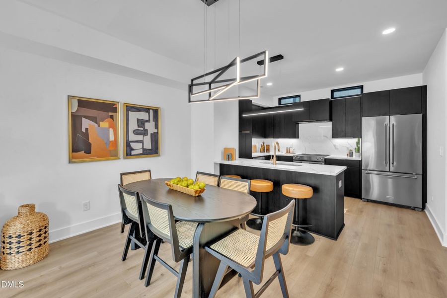 09-512 Gordon St 402-38