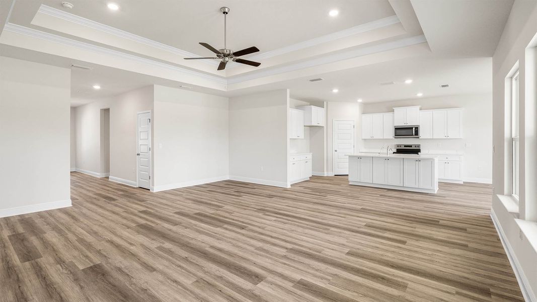 Spacious, unfurnished interior of a new home in Titus Park, Panama City (Image 17).