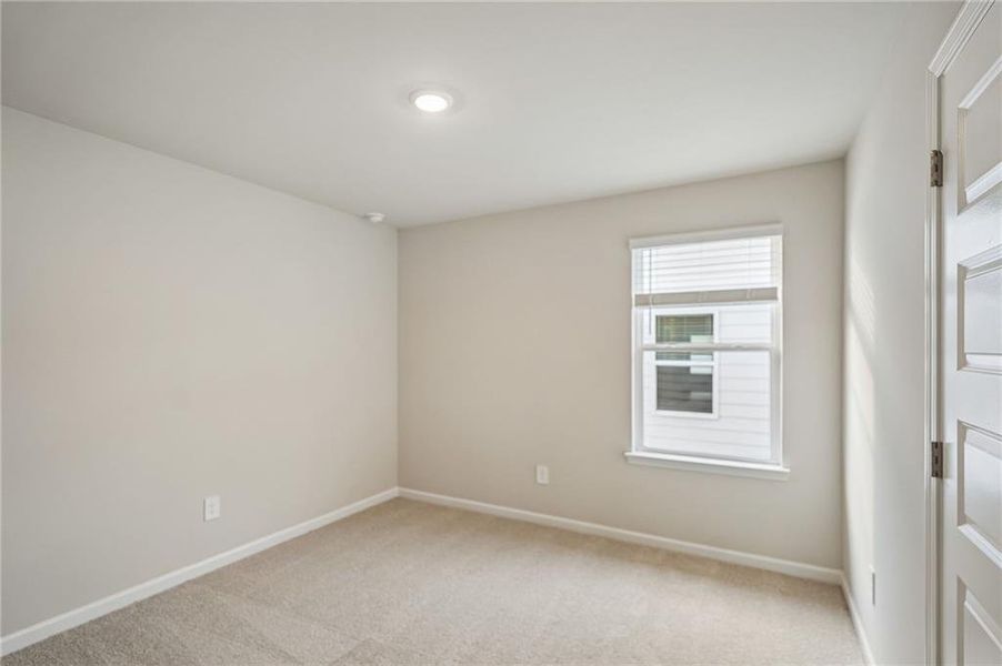 Spacious, unfurnished interior of a new home in Martin Springs - Estate Series, Lawrenceville (Image 26).