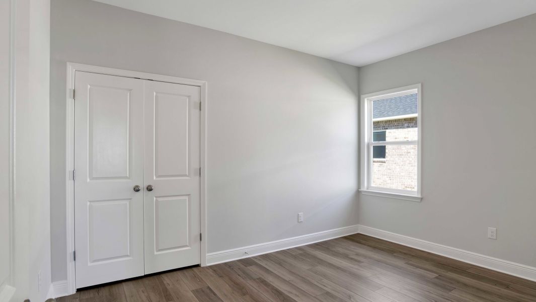 Representative unfurnished interior of a home built from the Drexel by Maronda Homes in Bellview Pointe, Bellview (Image 37).