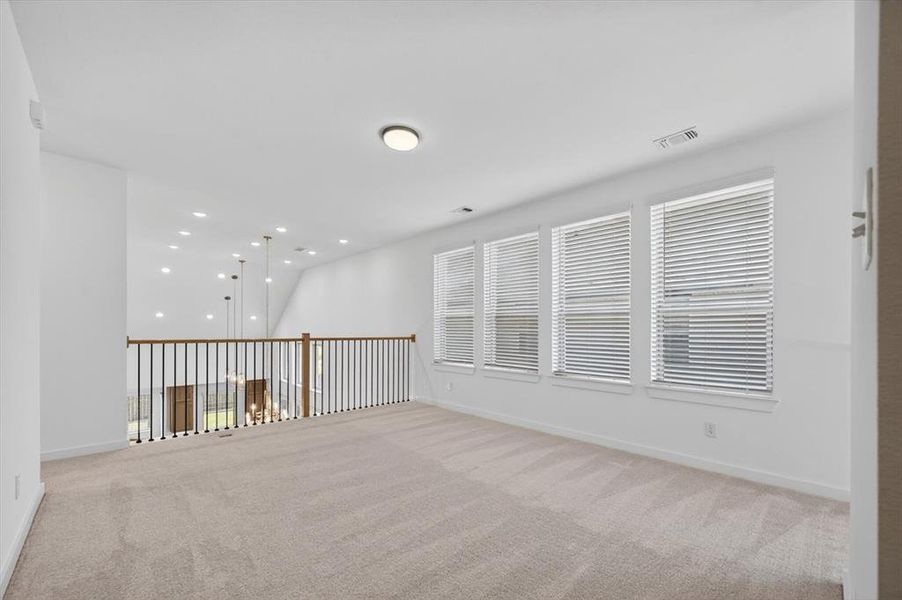 Spacious, unfurnished interior of a new home in Hillstead, Lavon (Image 19).