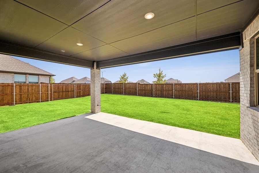 Image 24 of a home in Elevon. Image 24 of a home in Elevon.