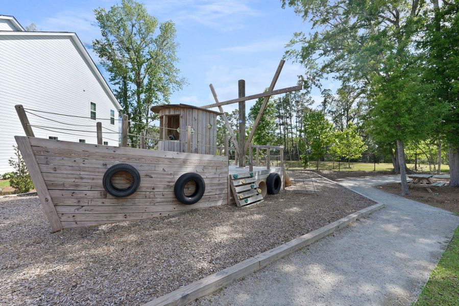 Image 43 of a home in Cordgrass Landing.
