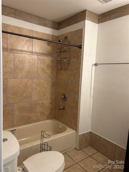 Image 32 of a home in .