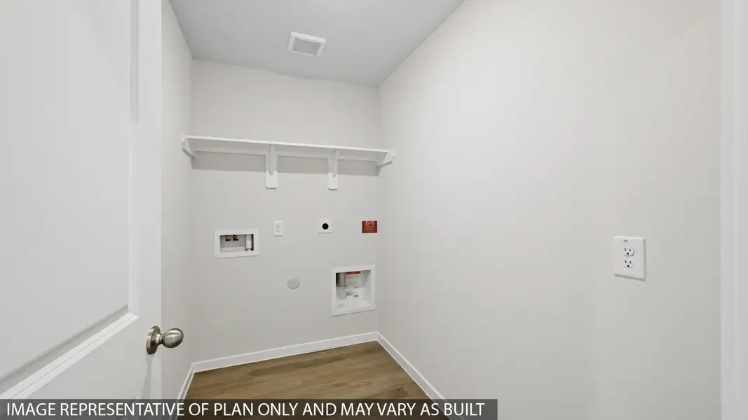 Spacious, unfurnished interior of a new home in Grand Pines, Magnolia (Image 13).