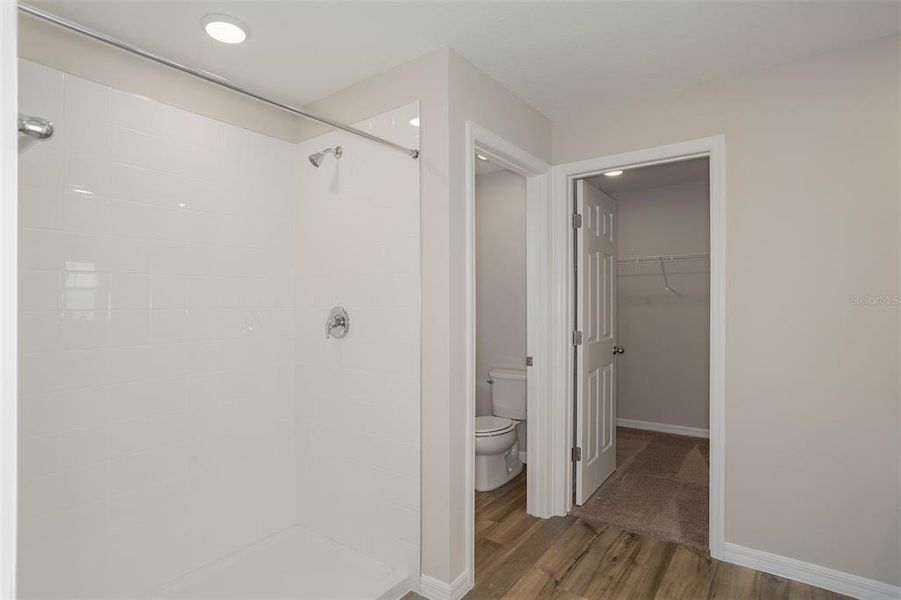 Spacious, unfurnished interior of a new home in Lawson Dunes, Haines City (Image 11).